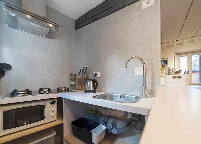 Guesthost - Charming Loft Navona